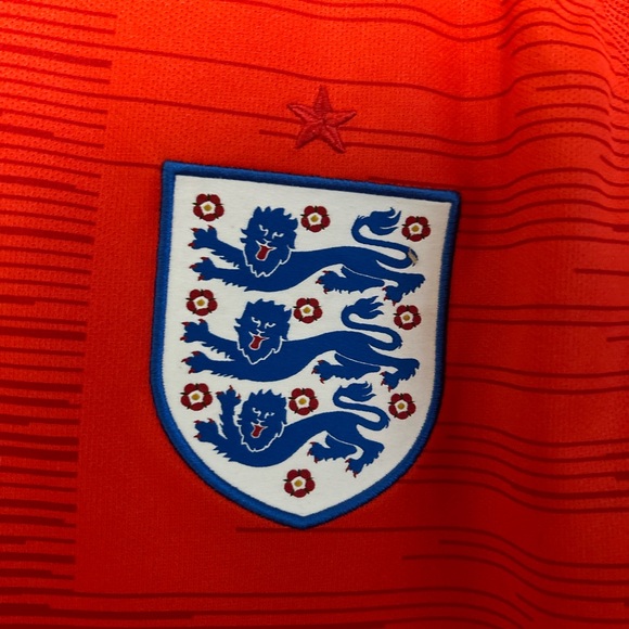 England World Cup Jersey - Picture 2 of 4